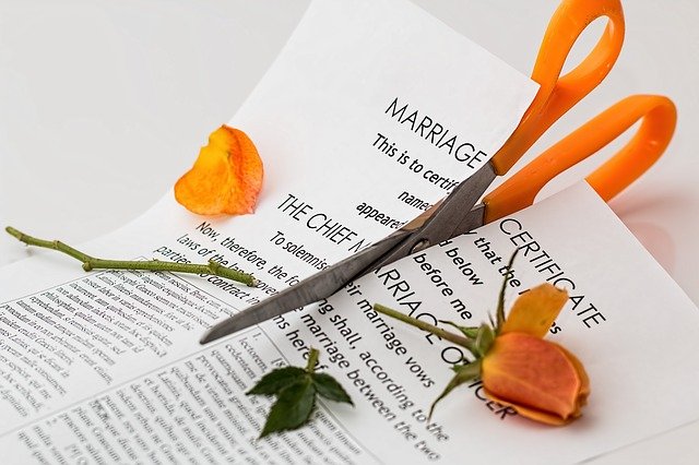 Jak uporządkować finanse po rozwodzie